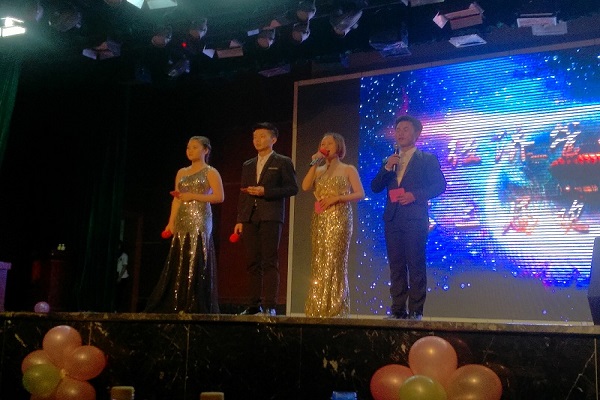欢乐微表演2.jpg