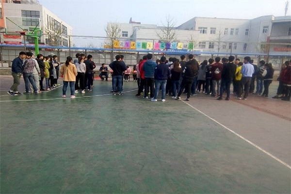 趣味运动会照片2.jpg 趣味运动会照片2.jpg