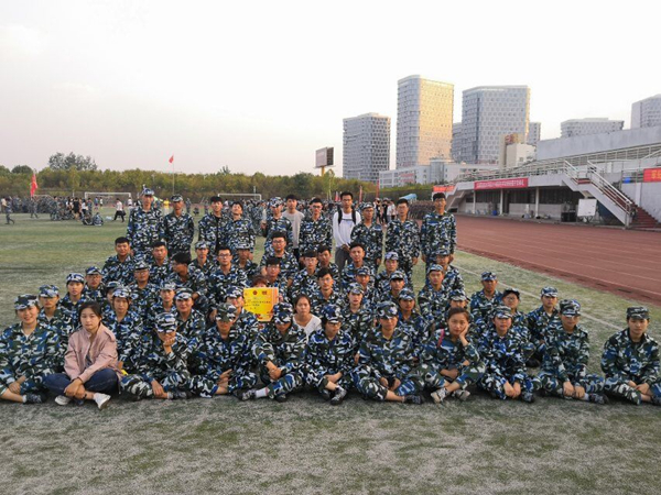 军训_副本.jpg 军训_副本.jpg