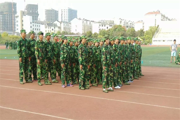 军训2.png