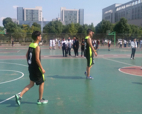 4篮球比赛.png 4篮球比赛.png