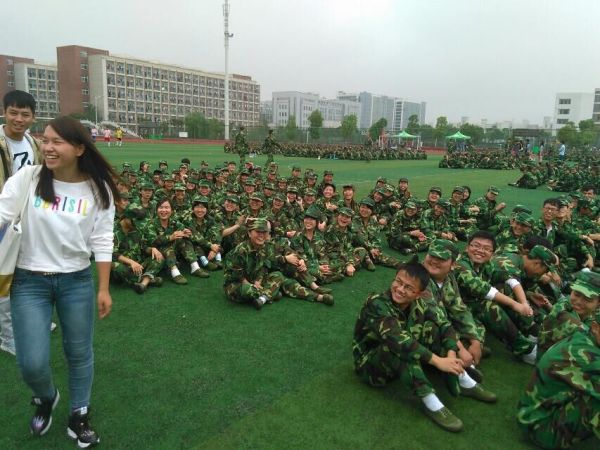 军训 (2).jpg